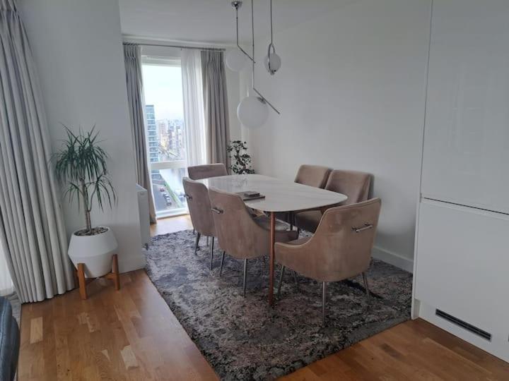 Cozy Double Room With Large En Suite Near Canary Wharf London With Amazing Views In A Shared Apartment Dış mekan fotoğraf